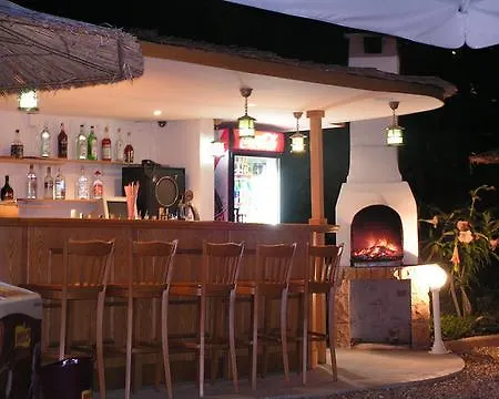 Апартаменти Elias