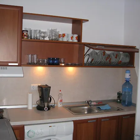 Апартаменти Elias *