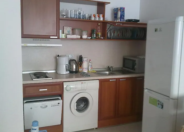 Elias * Golden Sands